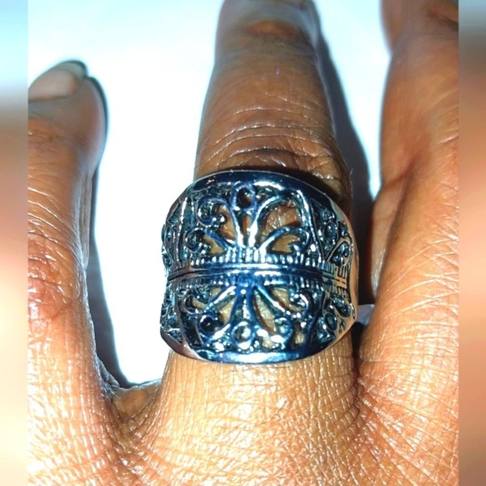Vintage silver tone Unisex Ring sz 9